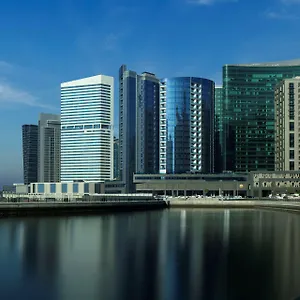 https://radisson-blu-hotel-dubai-waterfront.dubaihotelsoffers.com