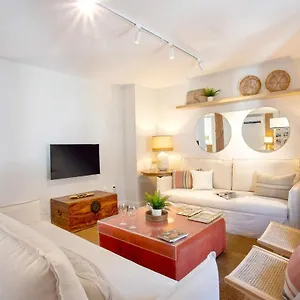 https://genteel-home-larios.es-andalucia.com