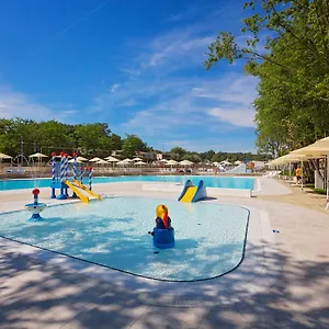 https://easyatent-safari-tent-bijela-uvala.in-istria.net